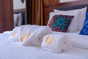 1 bedroom, blackout drapes, iron/ironing board, free WiFi