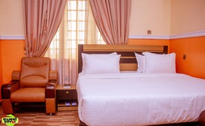 Egyptian cotton sheets, premium bedding, memory foam beds, desk - Sweet Savor Hotels and Suites Annex (Lagos)