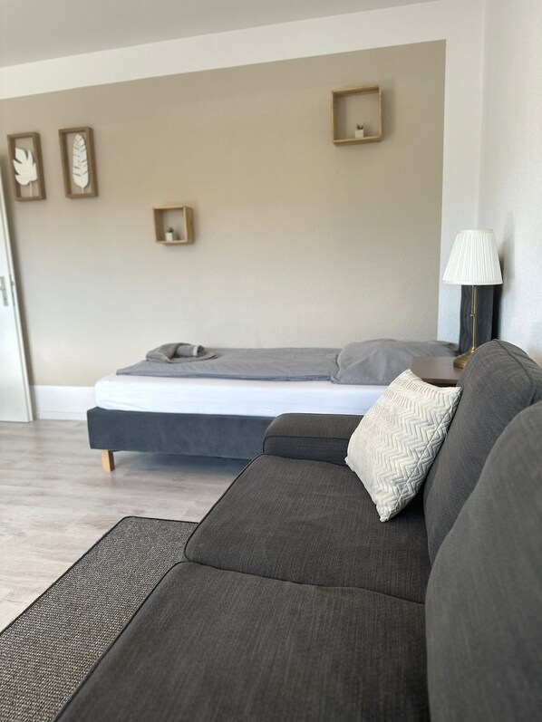 4 bedrooms, WiFi, bed sheets