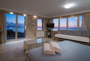 4 slaapkamers, een strijkplank/strijkijzer, gratis wifi, beddengoed