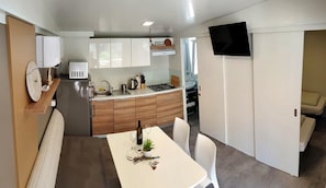 Fridge, microwave, toaster, cookware/dishes/utensils