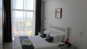 2 bedrooms, down comforters, in-room safe, desk