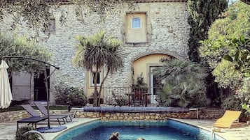 Piscine extérieure, piscine chauffée