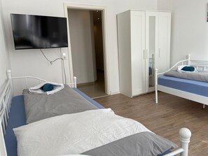 4 Schlafzimmer, kostenloses WLAN, Bettwäsche