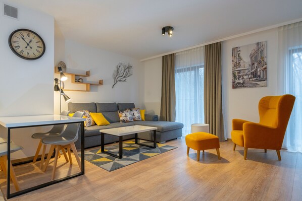 Classic Apartment | Living area