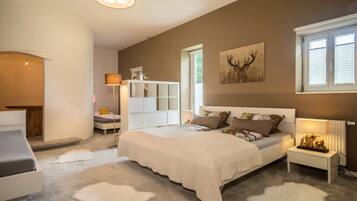 2 chambres, fer et planche Ă repasser, Wi-Fi gratuit, draps fournis