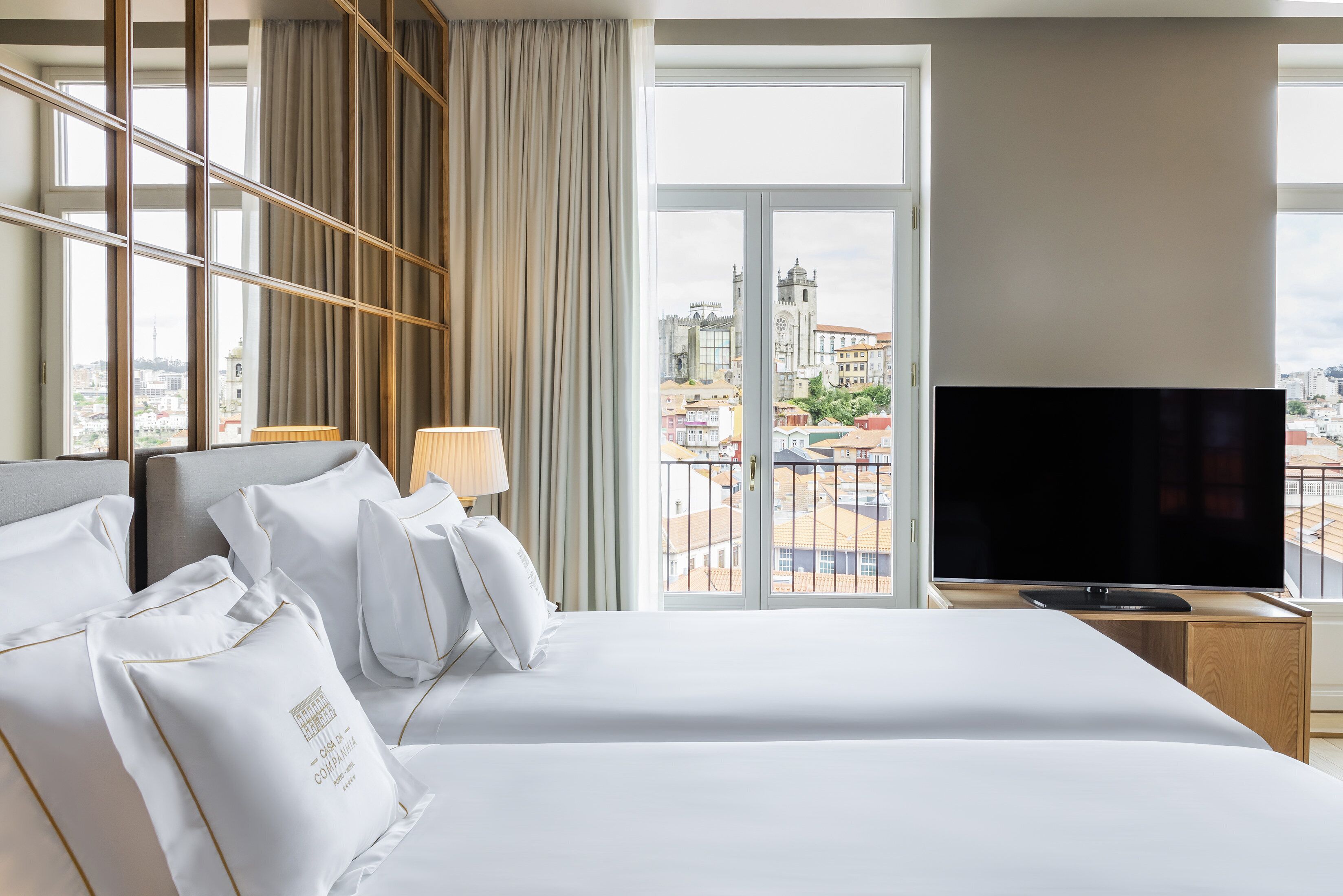 Premium Room, 2 Single Beds, Balcony (Se Cathedral View) | Minibar, in-room safe, laptop workspace, blackout curtains