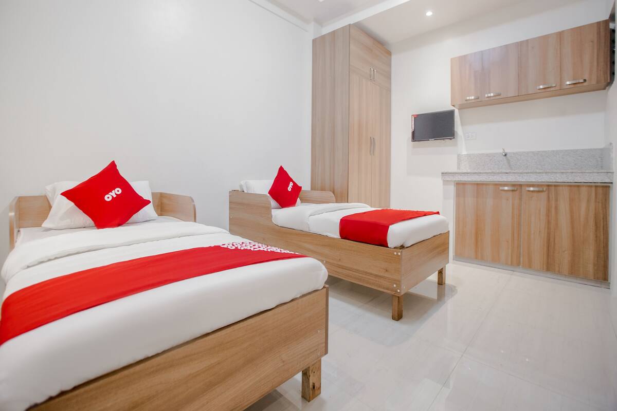 Free WiFi, bed sheets