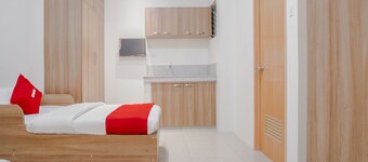 OYO 605 The Quarters