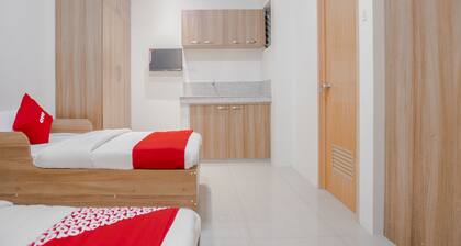 OYO 605 The Quarters