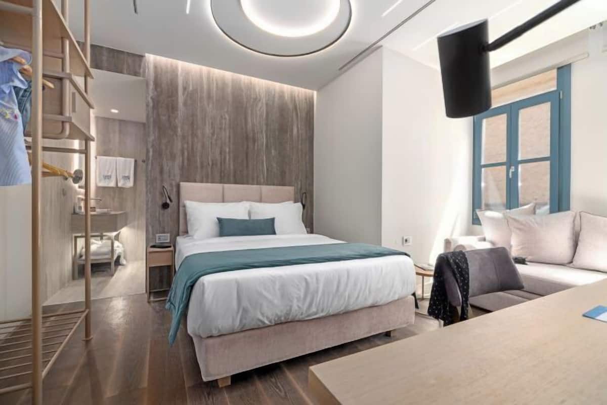 1 habitación, ropa de cama hipoalergénica y minibar