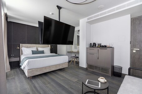 Hellenic Vibes Smart Hotel - Image 33