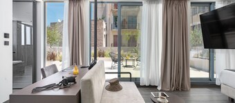 Hellenic Vibes Smart Hotel
