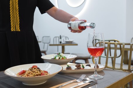 Hellenic Vibes Smart Hotel - Image 28
