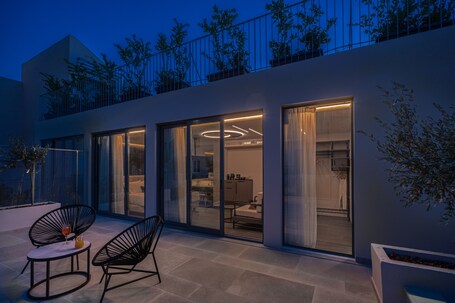 Hellenic Vibes Smart Hotel - Image 1