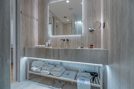 Hellenic Vibes Smart Hotel - Image 70