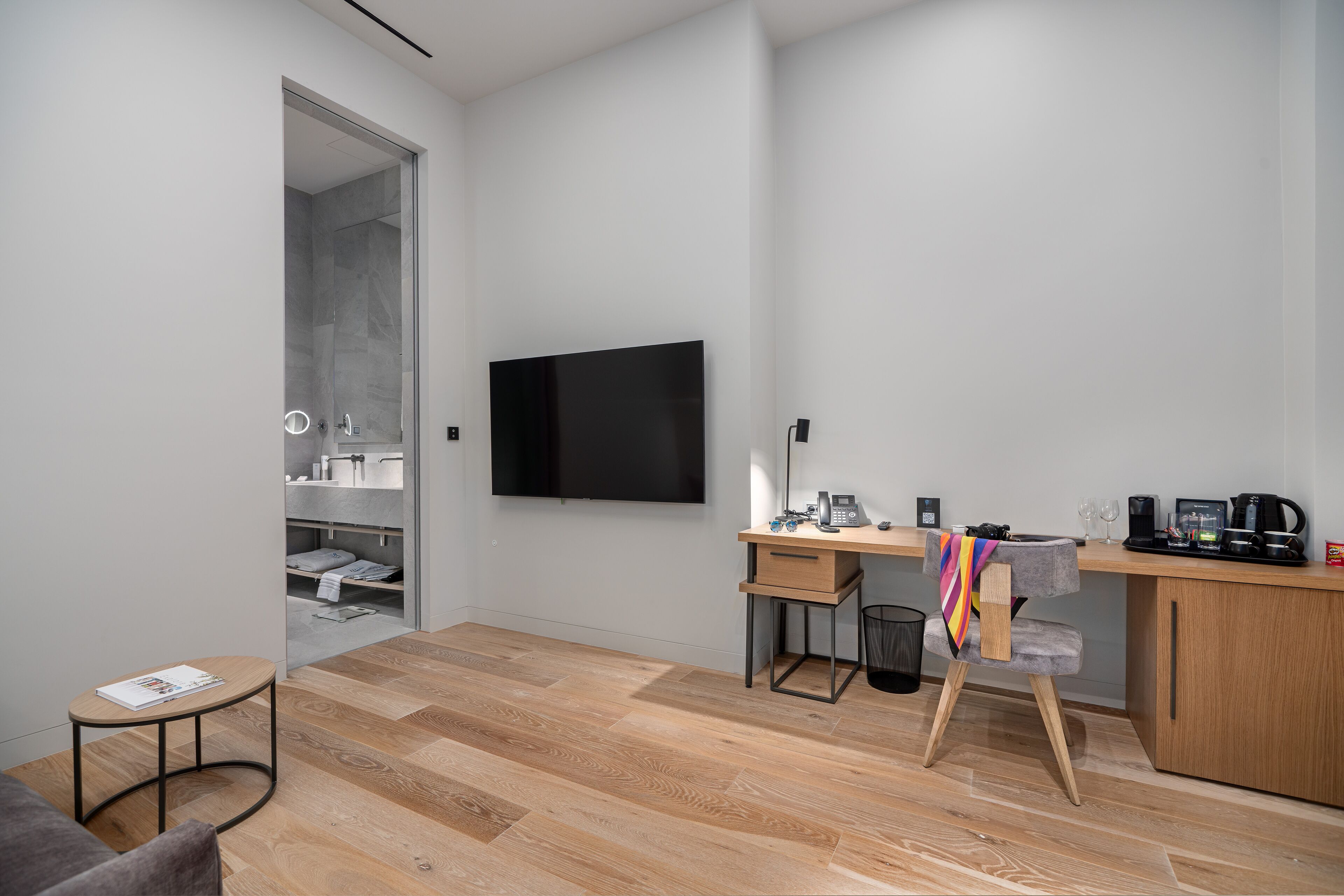 cosmos junior suite | living room | 55-inch smart tv with satellite channels, tv, netflix