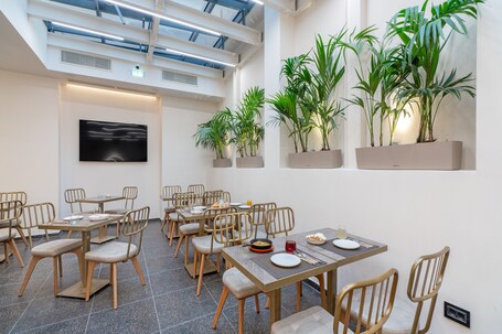 Hellenic Vibes Smart Hotel - Image 38