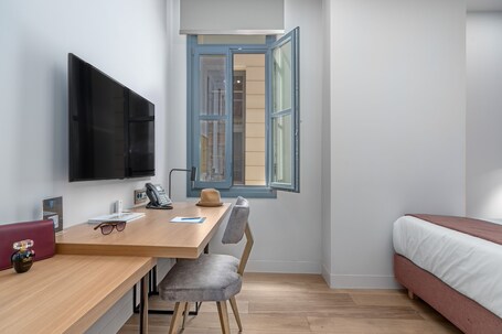 Hellenic Vibes Smart Hotel - Image 52