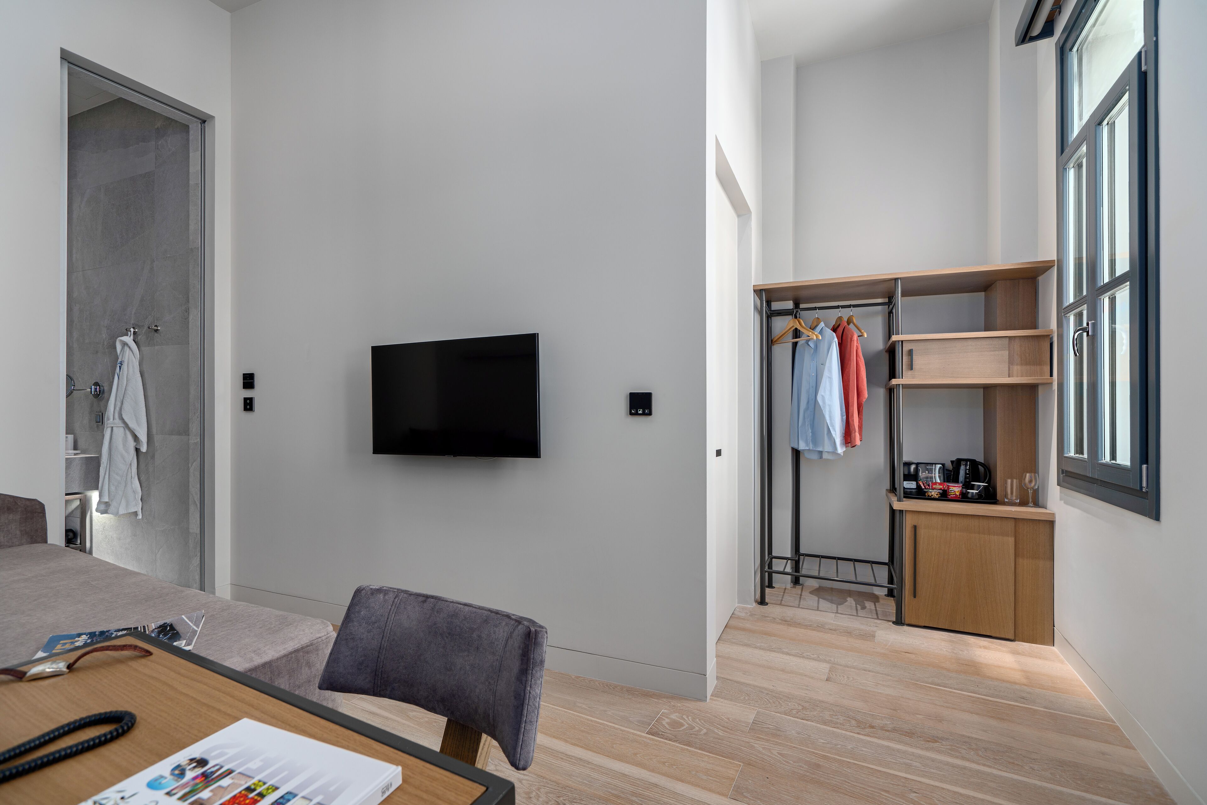 comfort single room | 1 bedroom, hypo-allergenic bedding, minibar, in-room safe