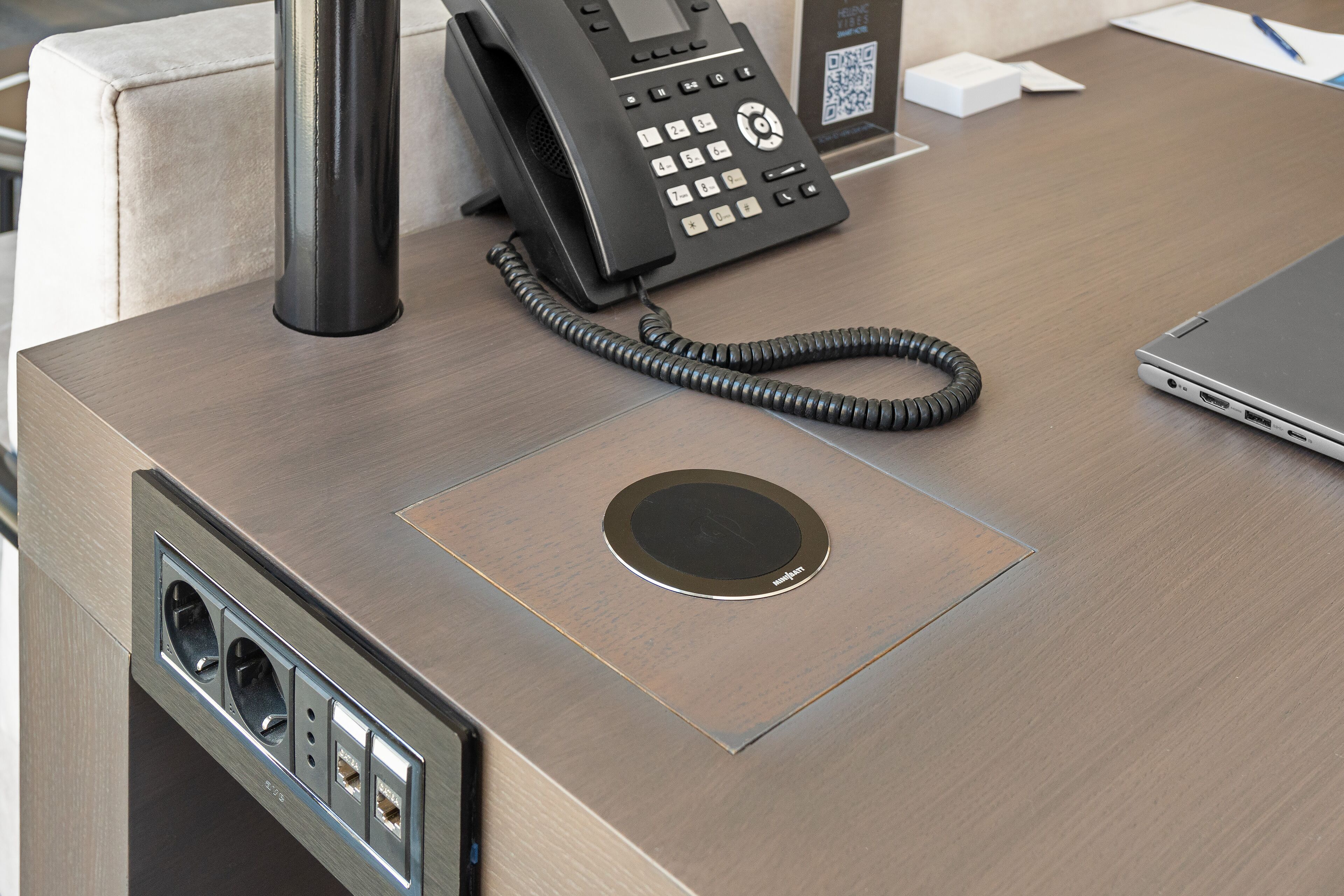 breeze classic double room | 1 bedroom, hypo-allergenic bedding, minibar, in-room safe