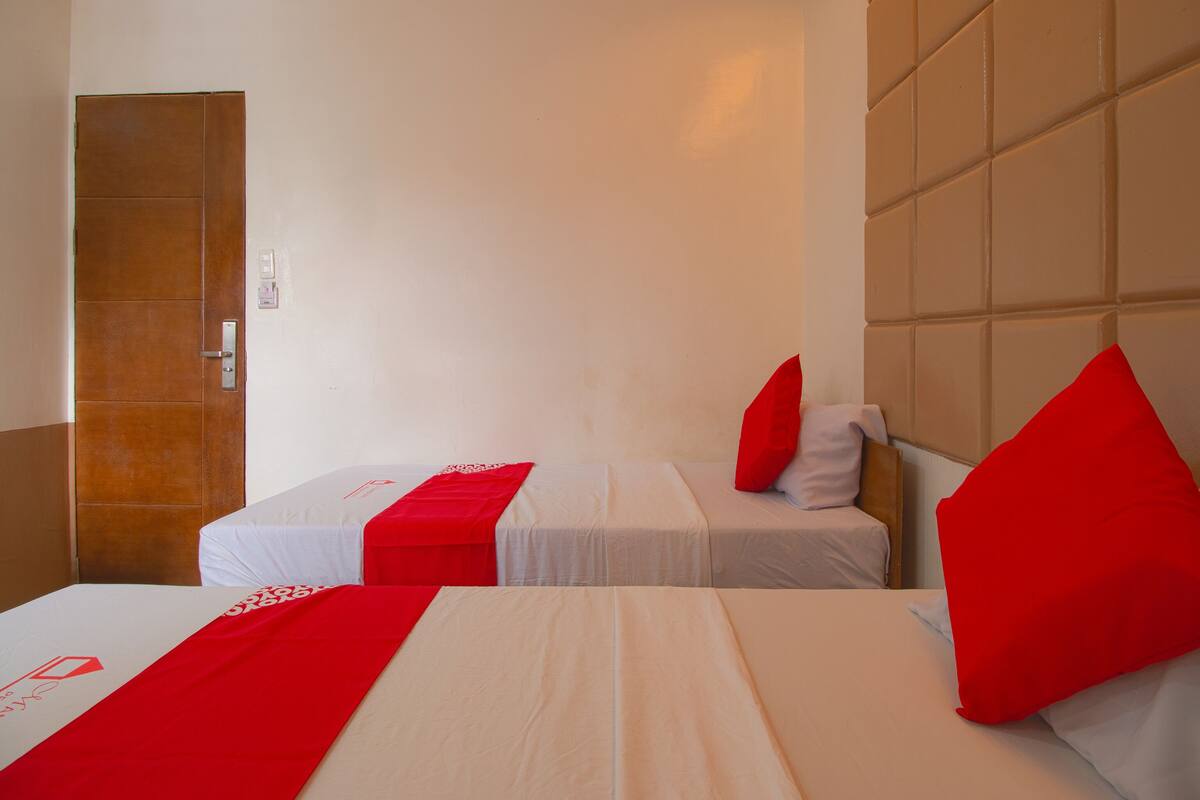 Free WiFi, bed sheets