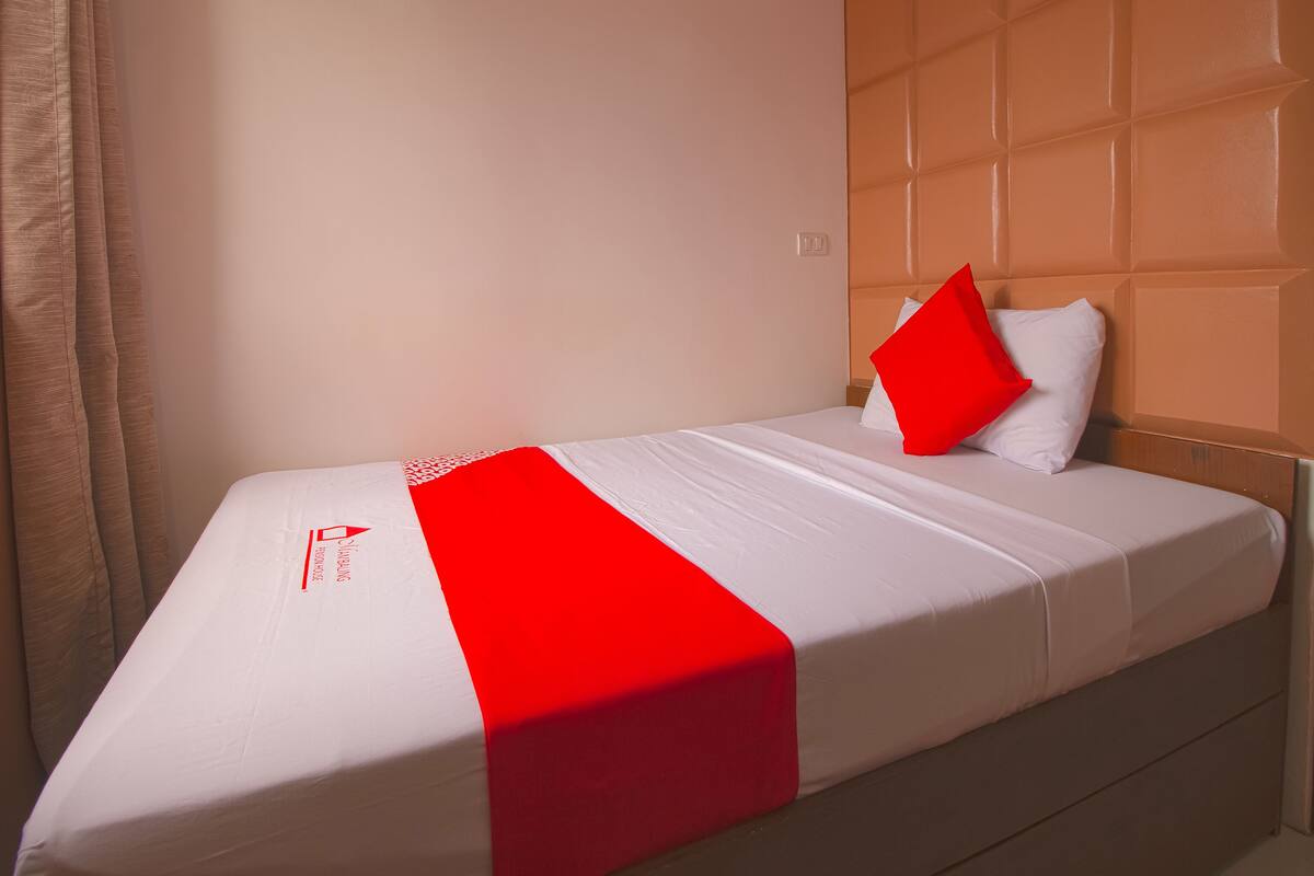 Standard Single Room | Free WiFi, bed sheets