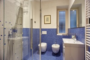 City Apartment | Bathroom