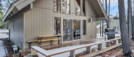 House, 2 Bedrooms | Exterior