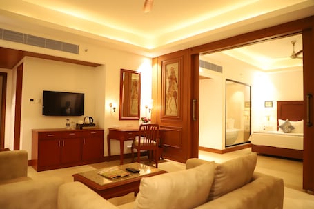 Premium bedding, minibar, in-room safe, individually decorated. Hotel Chandela Khajuraho