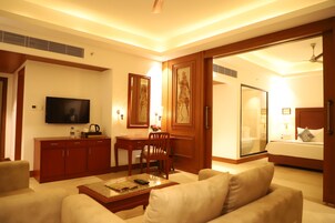 Ropa de cama de alta calidad y minibar 