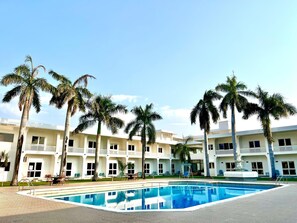 Front of property - Hotel Chandela Khajuraho (Rajnagar)