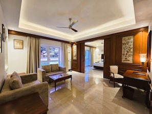 Luxury Suite - Hotel Chandela Khajuraho (Rajnagar)