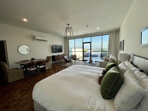 1 soveværelse, skrivebord, strygejern/strygebræt, weekendseng