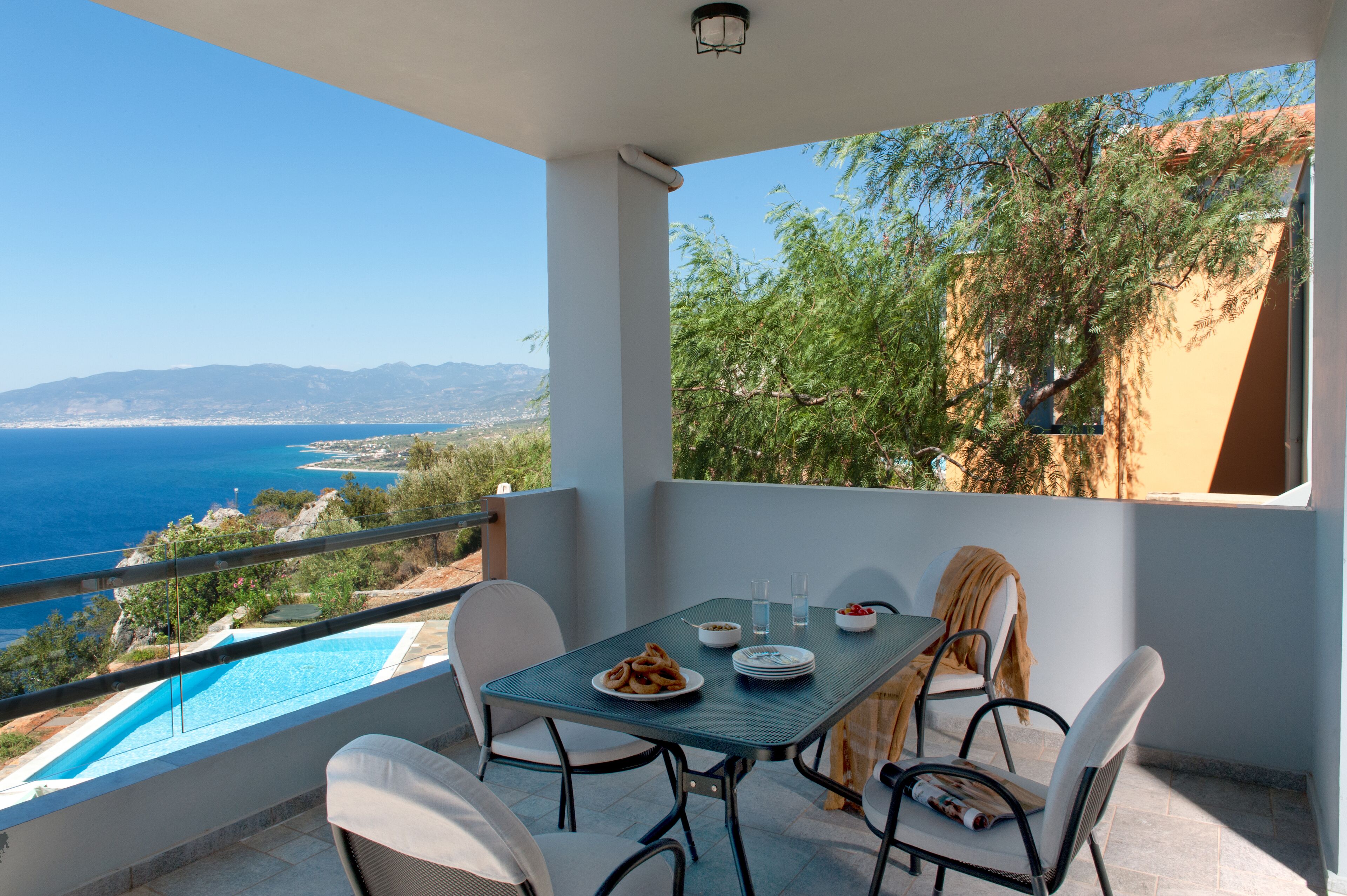 이집트산 면 시트, 고급 침구, 필로우탑 침대, 객실 내 금고