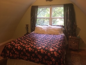1 chambre, fer et planche à repasser, draps fournis