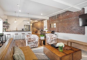 Smart-TV, bøker og printere