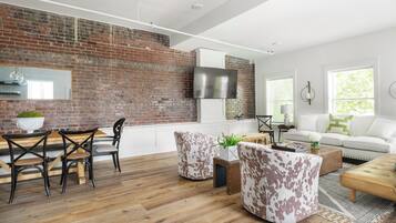 TV connectée, livres, imprimantes