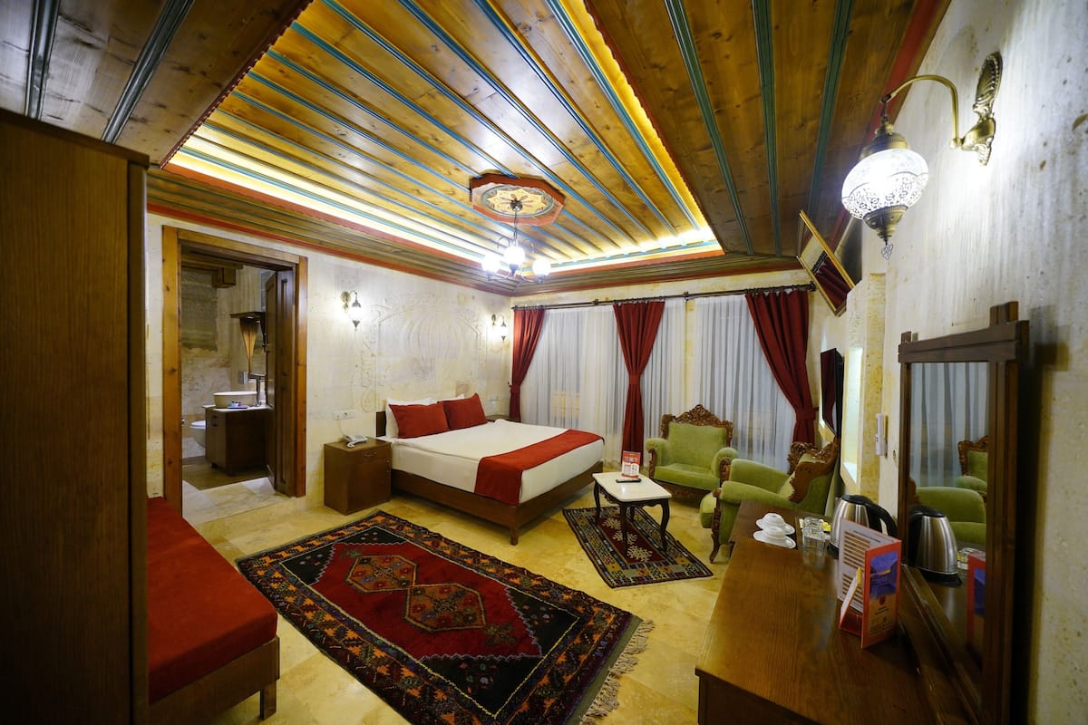 1 bedroom, Egyptian cotton sheets, premium bedding, minibar