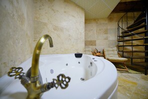 Deluxe Double Room - Balloon Cave Hotel (Nevsehir)