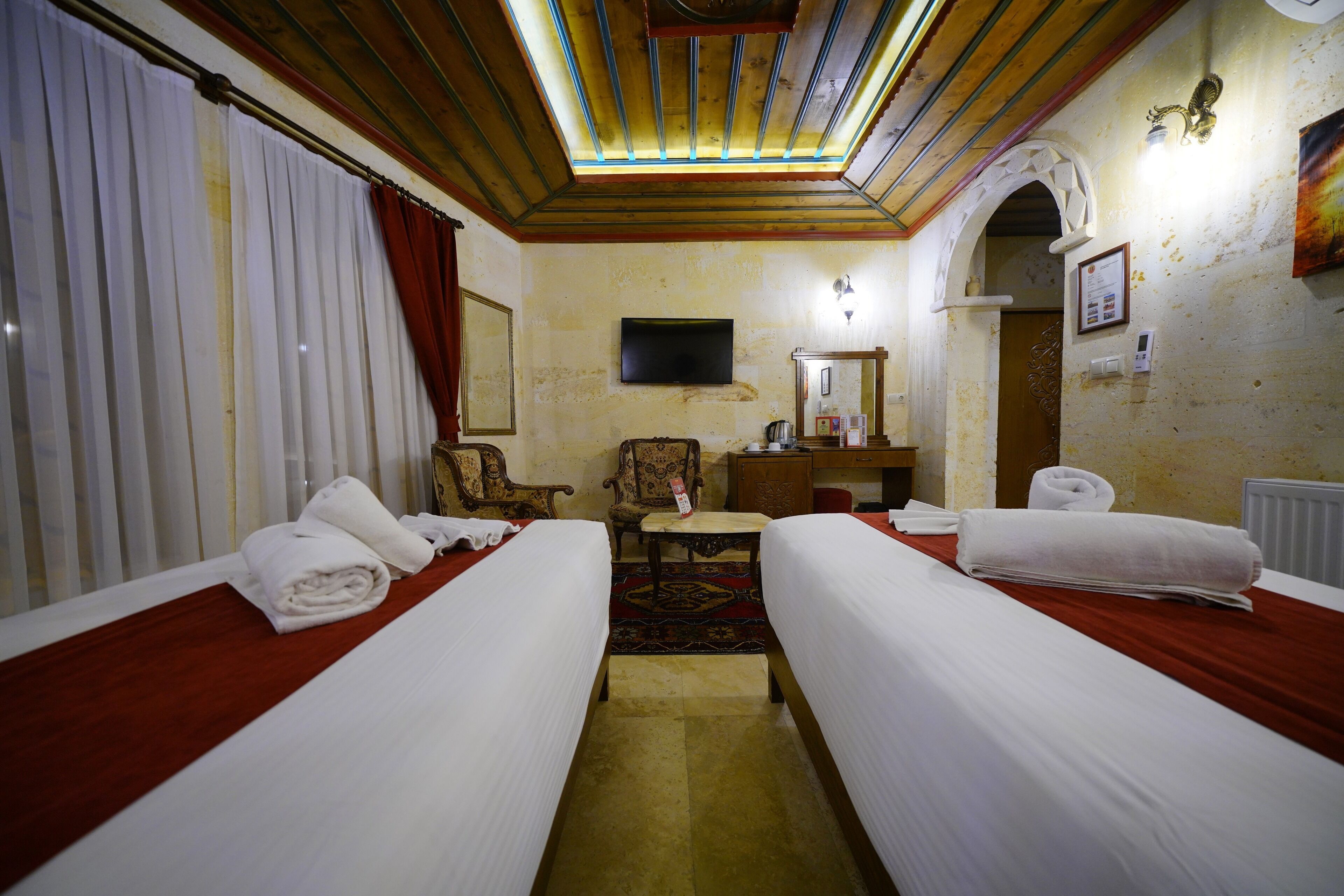 standard twin room | 1 bedroom, egyptian cotton sheets, premium bedding, minibar