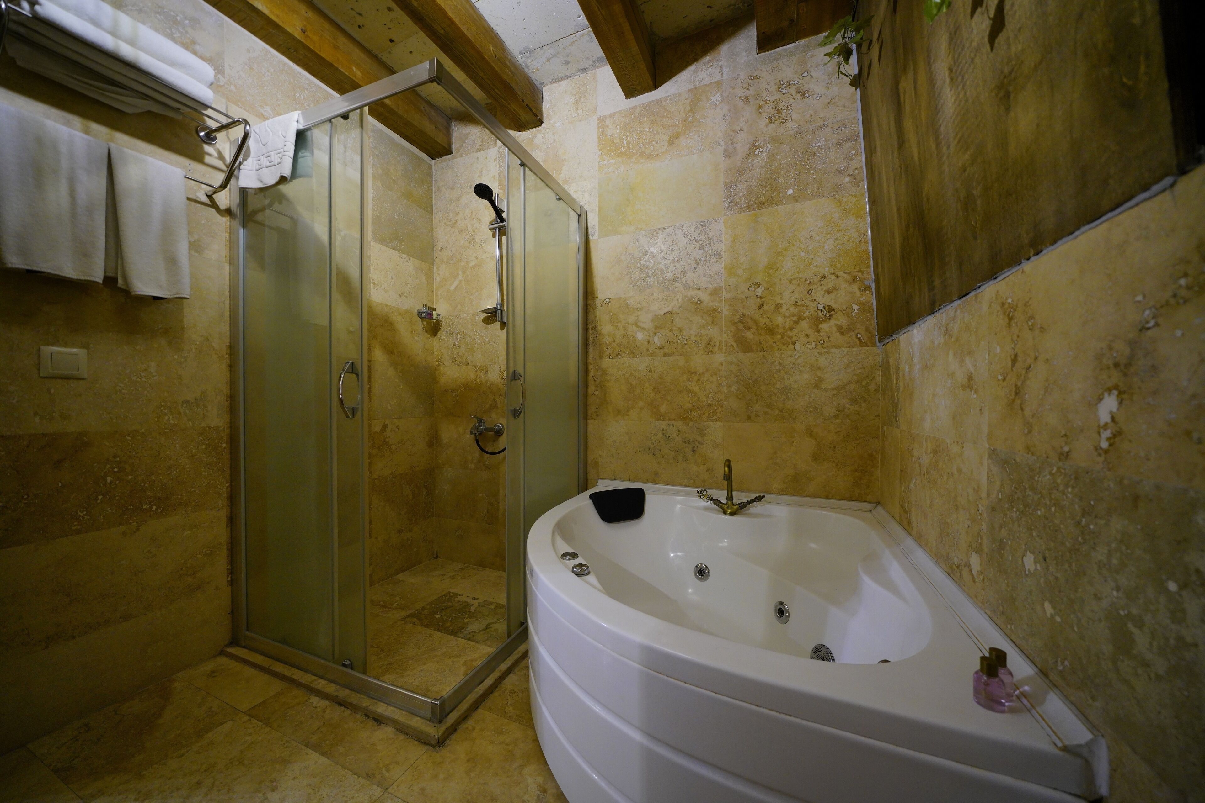 deluxe double or twin room | bathroom | free toiletries, hair dryer, slippers, soap