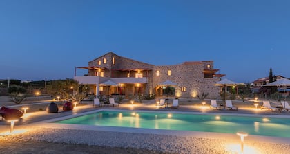 Abeloessa Methonian Hospitality