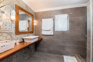 Shower, hair dryer, towels, soap - Private pool, stone Mansion, great views Villa Maritsa   (Kourteika)