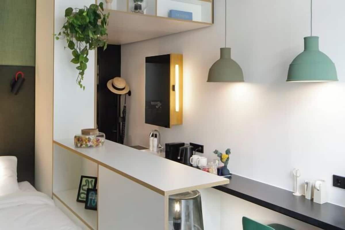 1 slaapkamer, luxe beddengoed, een kluis op de kamer, een bureau