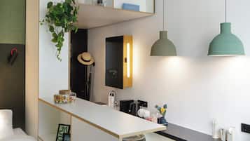 Zoku Room | 1 soveværelse, premium-sengetøj, pengeskab på værelset, skrivebord