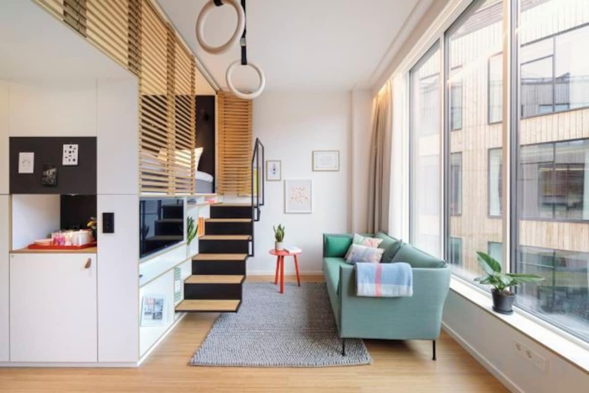 Living area | 42-inch flat-screen TV with cable channels, TV, Netflix