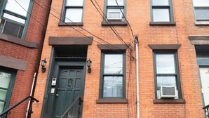 Front of property - City life with Escape close to NYC (Jersey City)