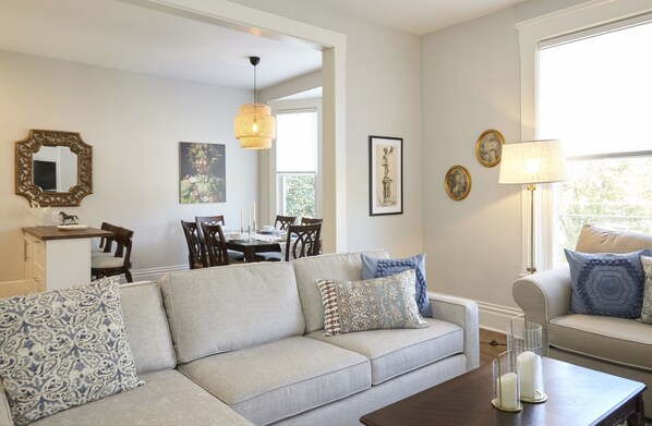 House, 4 Bedrooms | Living area | TV, Netflix