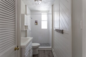 独立别墅, 4 间卧室 | 浴室 | 免费洗浴用品、吹风机、毛巾